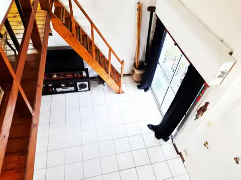 Depto Tipo Casa en Venta de 2 ambientes
