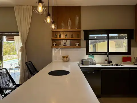 Casa en Alquiler en Santa Catalina, USD 2.800