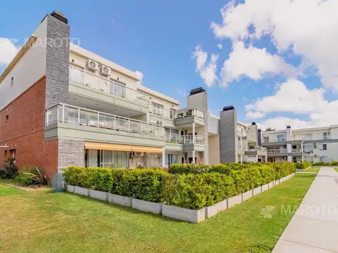 DEPARTAMENTO EN DUPLEX EN VENTA EN COMPLEJO ALTOS DE MASCHWITZ - MAROTO PROPIEDADES