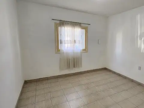 CASA EN PH AL FRENTE, 3 AMBIENTES CON TERRAZA, SIN EXPENSAS  