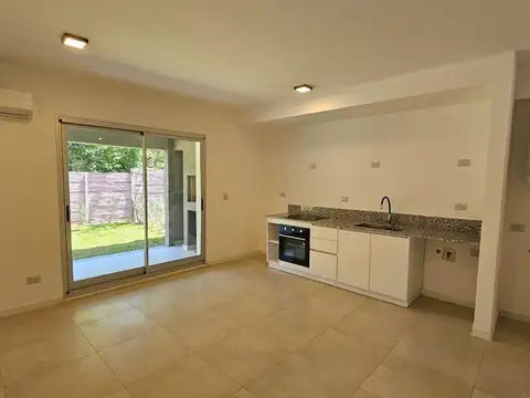 Departamento en Alquiler en Villa Rosa, USD 690