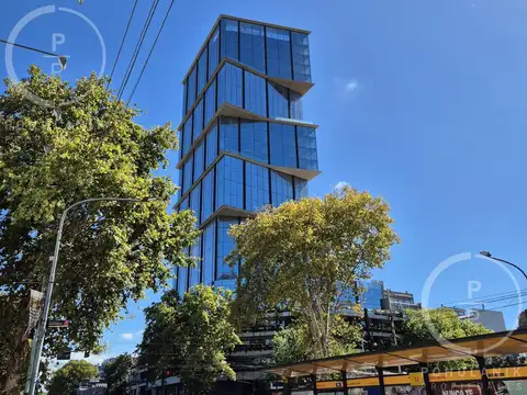 Oficina en Alquiler con 1 cochera