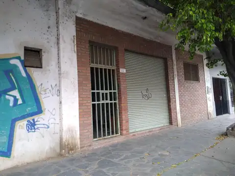 venta   local   213 m2  caseros