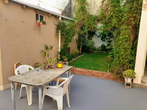 DEPTO  PH 3 AMBS AL AMPLIO PATIO + DEPTO 2 AMB LINIERS