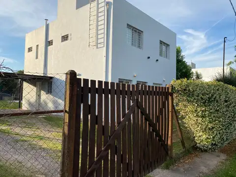 Casa de tres dormitorios mas comodín, Tierra de Sueños 2, APTA CREDITO.