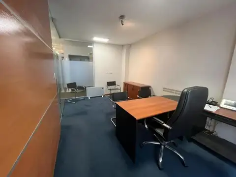Oficina en Venta Piso Entero de 180 m en Excelente Estado.