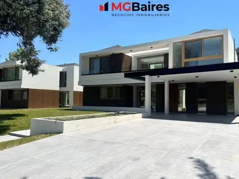 Casa a estrenar en venta en Saint Thomas Este-Oeste