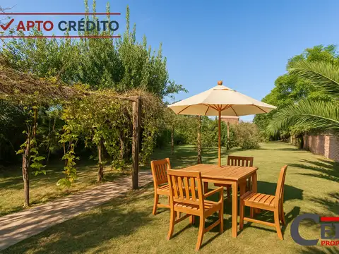 Venta - Casa 3 Amb. con parque y parrilla