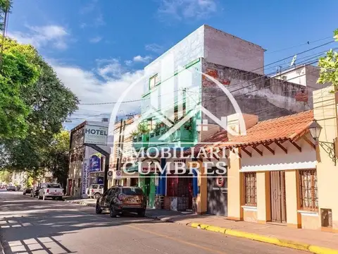 VENTA CASA COMERCIAL CENTRO HOSTAL 8 DORM