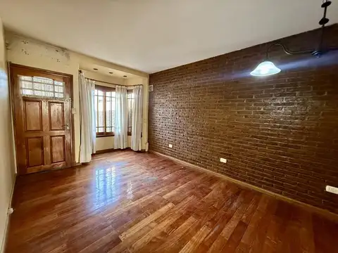 Depto Tipo Casa en Venta en Castelar Norte, USD 75.000