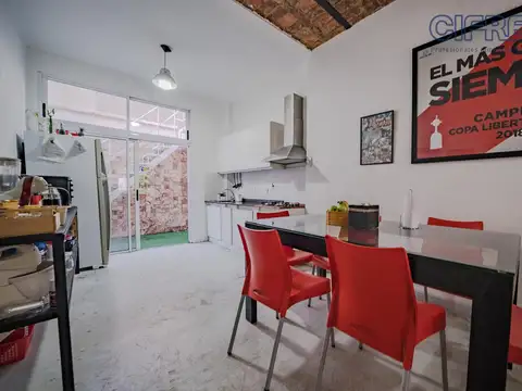 Depto Tipo Casa en Venta 60 años