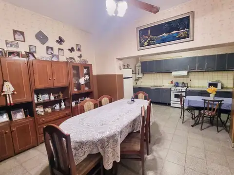 VENTA Casa Interna 2 dormitorios,patio. Echesortu