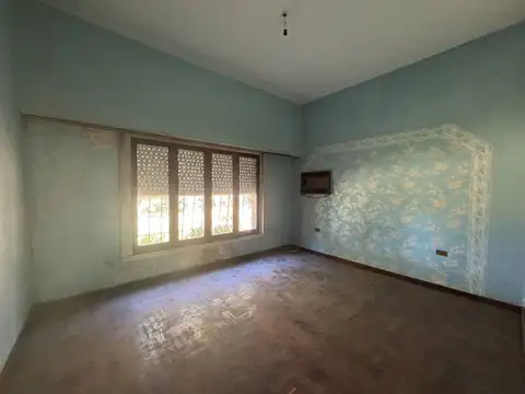 Colectora Ruta Nac. N°5 km 200