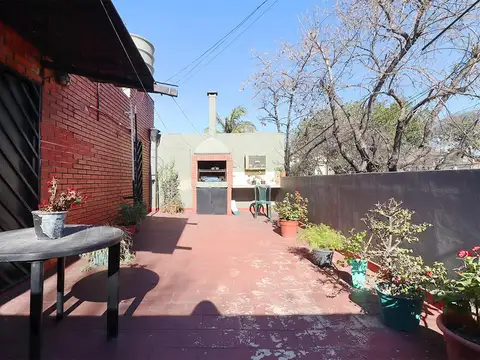 Pje Juan del Castillo al 1300