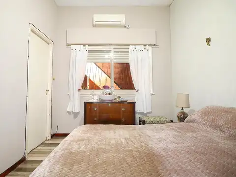 Depto Tipo Casa 4 ambientes con 2 baños