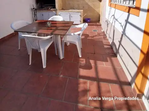 Casa 3 ambientes con 1 baño