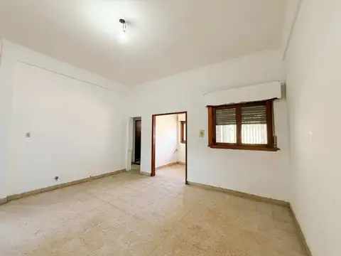 Depto Tipo Casa 6 ambientes con 1 baño
