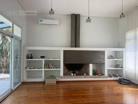 Casa 5 ambientes con 3 baños