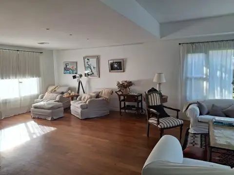 Casa en Alquiler Temporal de 4 dormitorios