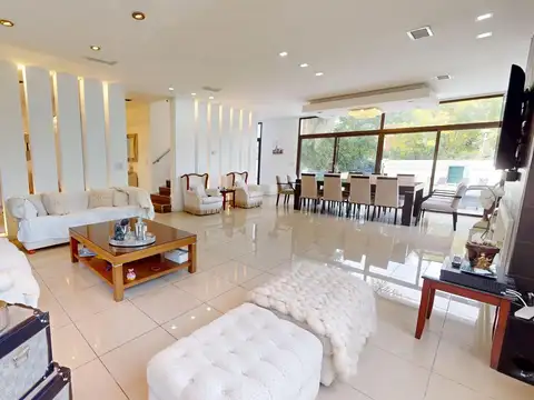 Casa en Venta en Pablo Nogues, USD 534.900