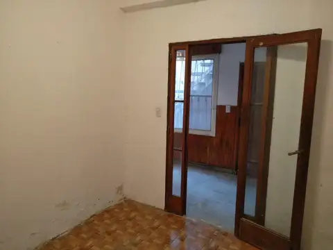 Depto Tipo Casa en Venta en Moron, USD 99.000