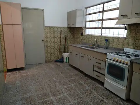 Depto Tipo Casa en Venta 50 años