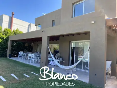 Casa en Venta en Barbarita, USD 520.000