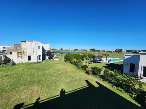 Casa  en de dos plantas en Venta en El Cantón, Escobar, G.B.A. Zona Norte