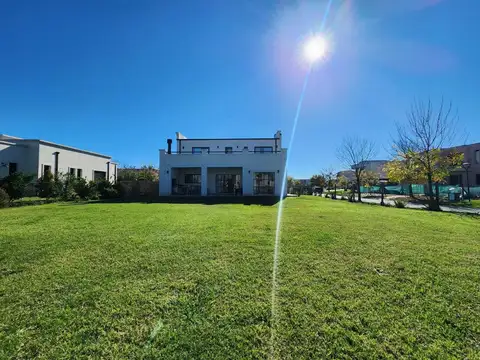 Casa en Venta en El Canton, USD 239.000