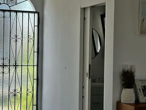 Casa 5 ambientes con 4 baños