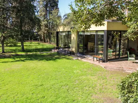 Ricardo Güiraldes 4400, Piso 0