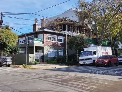 en La Lucila-Vias/Libert. Venta Lote en esquina