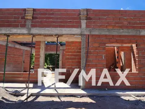 Casa 3 dormitorios en Venta,  Canales de Plottier