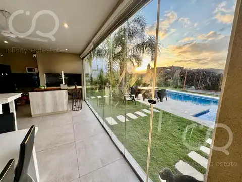 Casa 5 ambientes con 3 baños