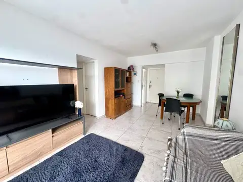 Departamento en Venta en Colegiales, USD 149.000