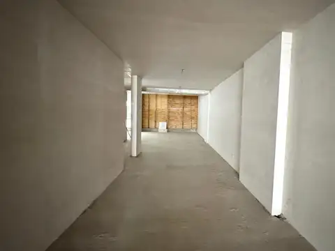 Congreso Venta Local comercial al frente 2 plantas