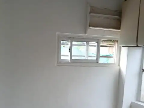 Casa 2 ambientes con 1 baño