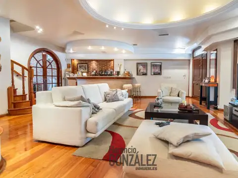 Casa 5 ambientes con 5 baños