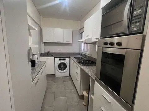 Excelente semipiso contrafrente Amplio totalmente reciclado 2/3 dormitorios