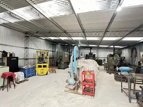 Galpon en Venta 50  mts Frente