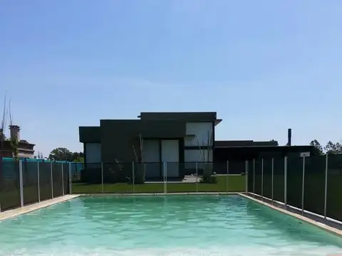 Casa en Venta en Rosario, USD 720.000