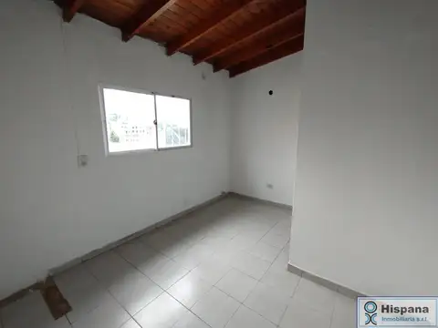 J. R. Jiménez N° 1000 esquina L. de la Torre