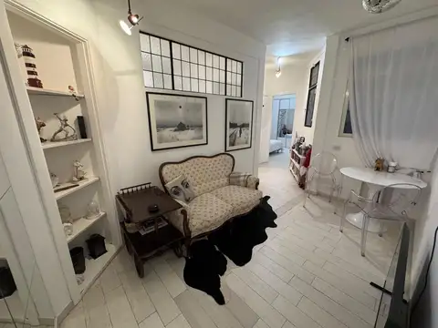 Venta Departamento 4 ambientes dependencia balcón Monserrat