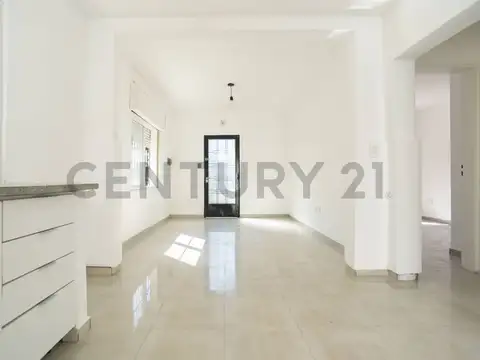 Depto Tipo Casa en Venta en Los Hornos, USD 65.000