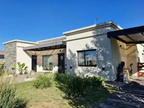 Casa en venta en Canning Barrio Belleville