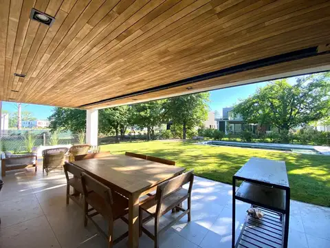 Espectacular alquiler de verano  8.000 (enero)