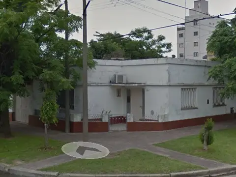 Casa en venta sobre Avenida