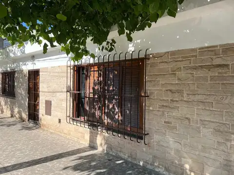 VENTA PROPIEDAD 4 DORMITORIOS APTA CREDITO LH MNDZ