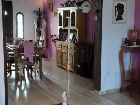 Depto Tipo Casa en Venta al Este