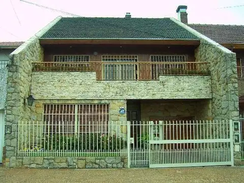 Casa  en Venta en Ramos Mejia